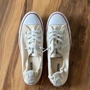 Converse women’s chuck taylor all star shoreline sneakers. Off white. Size 9
